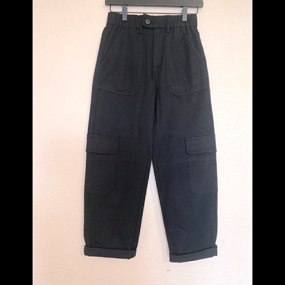 Universal Standard Black Cargo pants size 4XS ( 0-00)‎